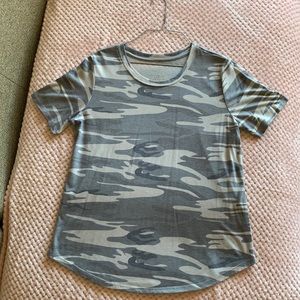 Camo medium (girls) T shirt